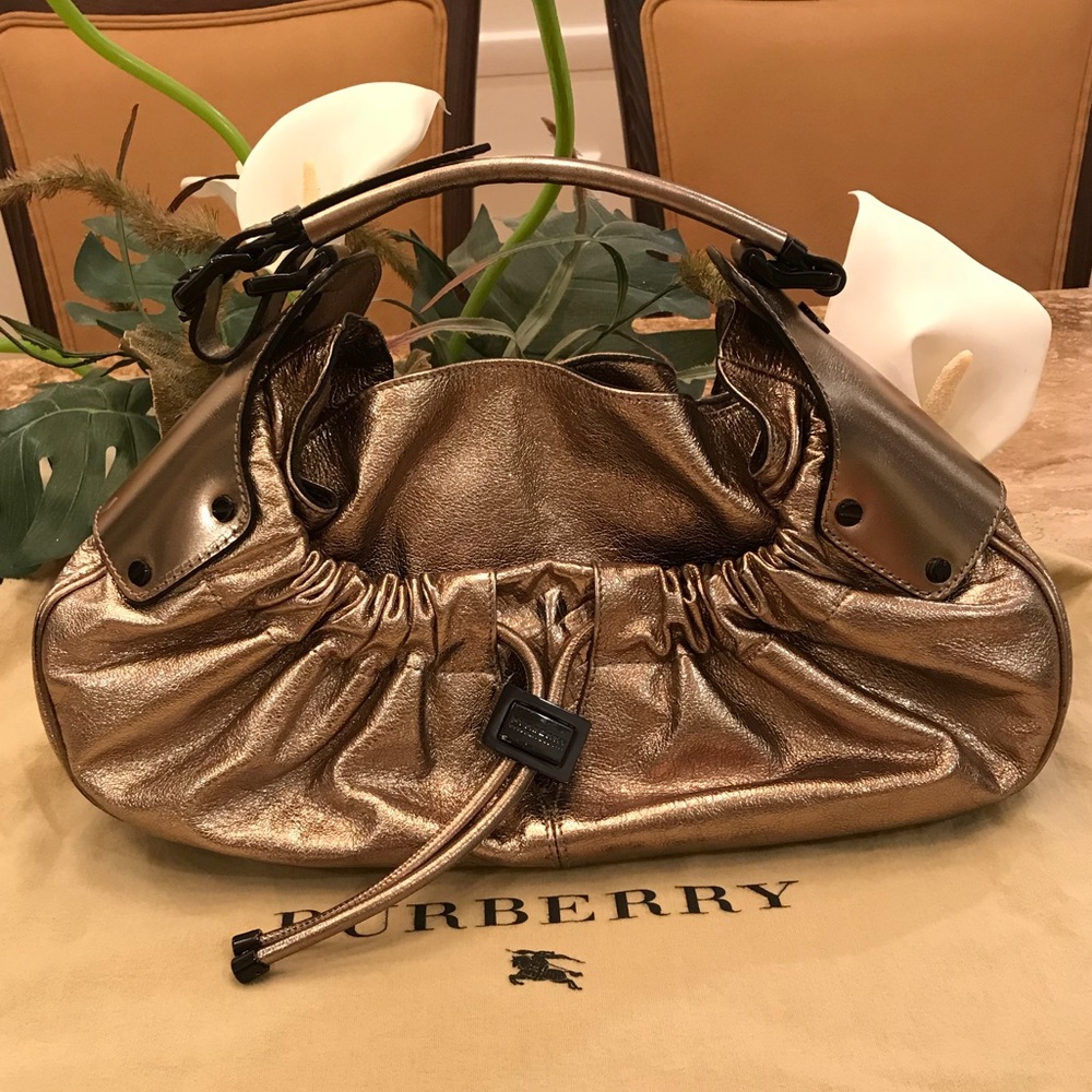 Burberry handbag 100% authentic